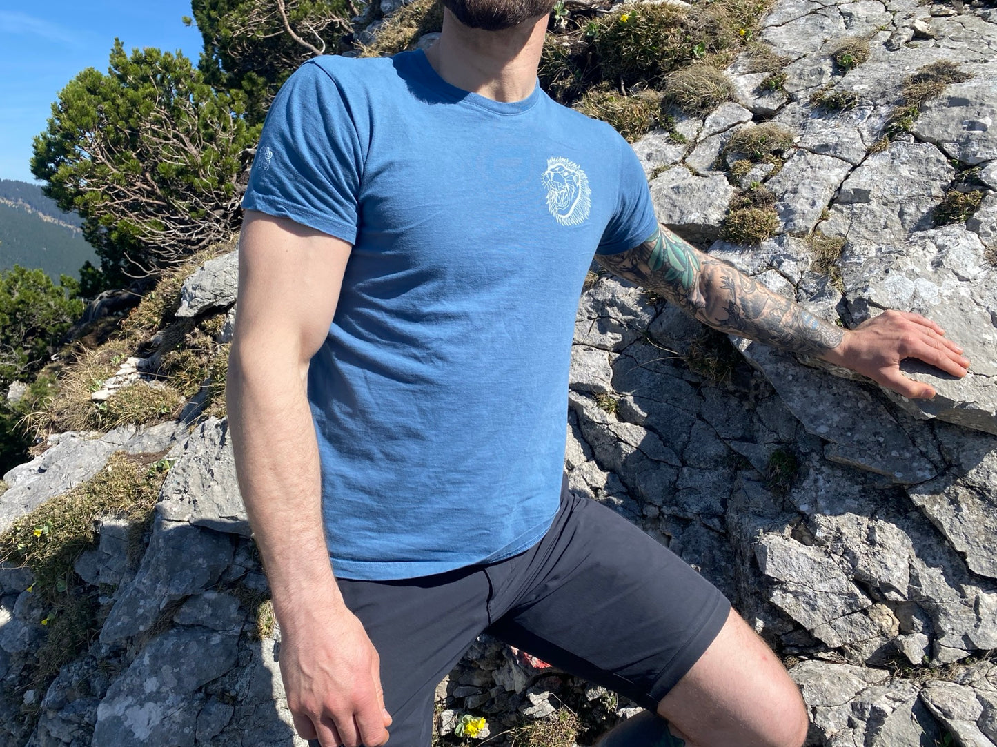 T-Shirt "Löwe Brüllend"