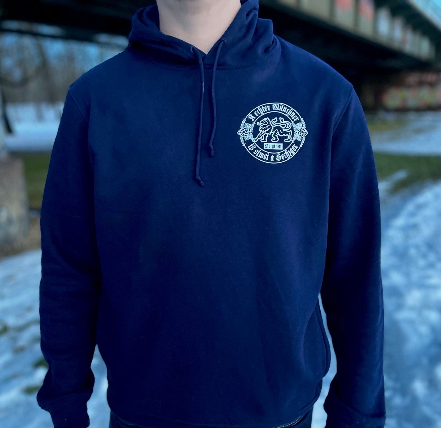 Hoodie "A echter Münchner is oiwei a Sechzger"